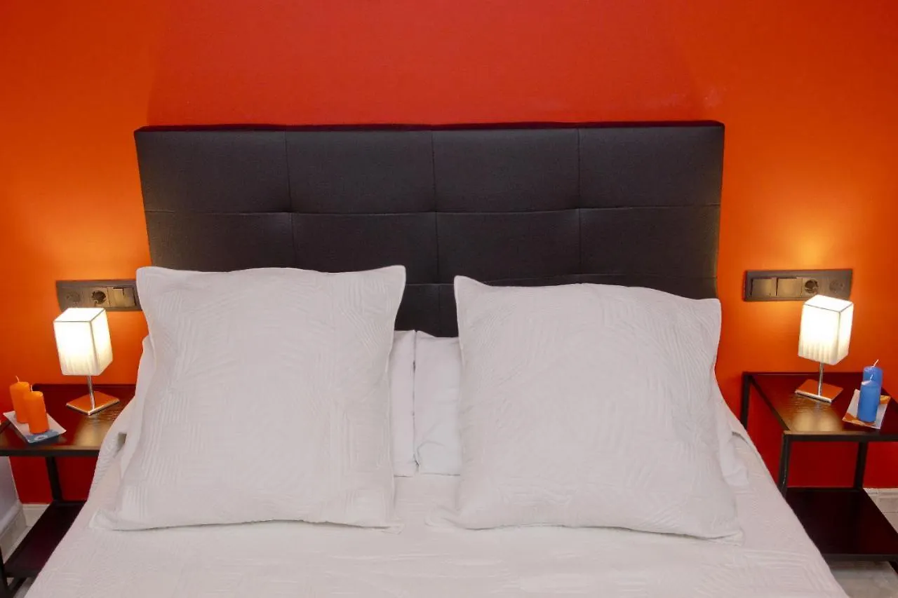 Barcelona City Centre Hostal Гостевой дом